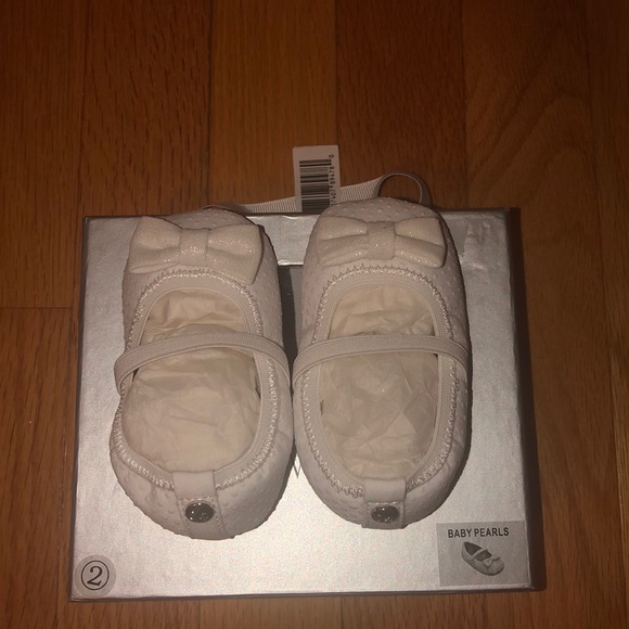 Stuart Weitzman Infant Shoes. NWT - Picture 1 of 3